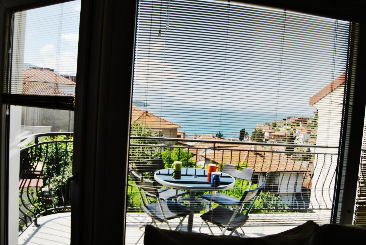 Lake View Apartment Ohrid Exterior photo